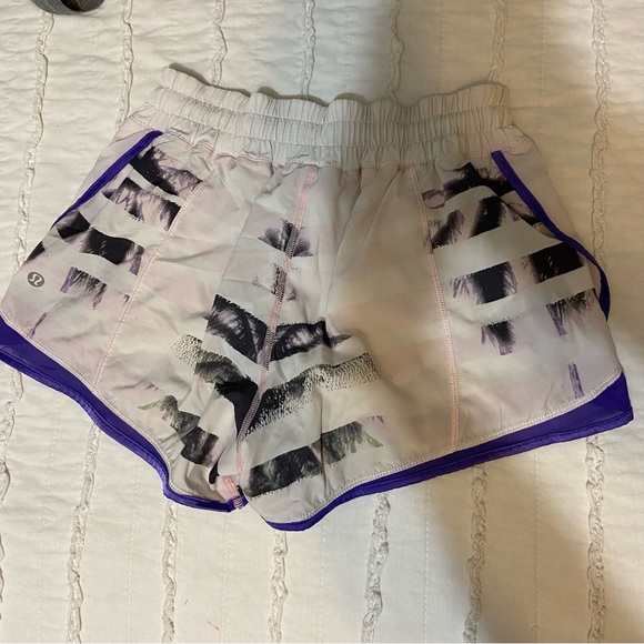 Hotty Hot Low-Rise Lululemon Shorts - Picture 3 of 3